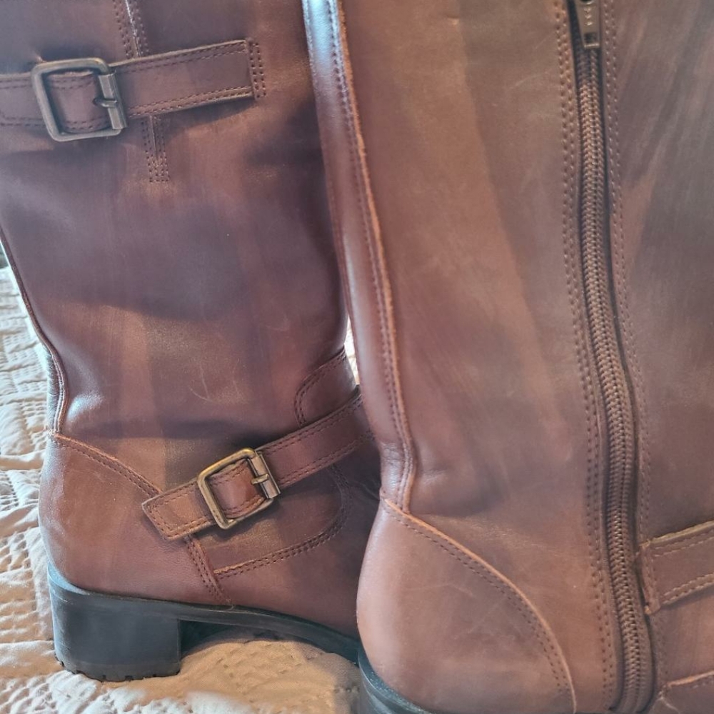 Women's boots